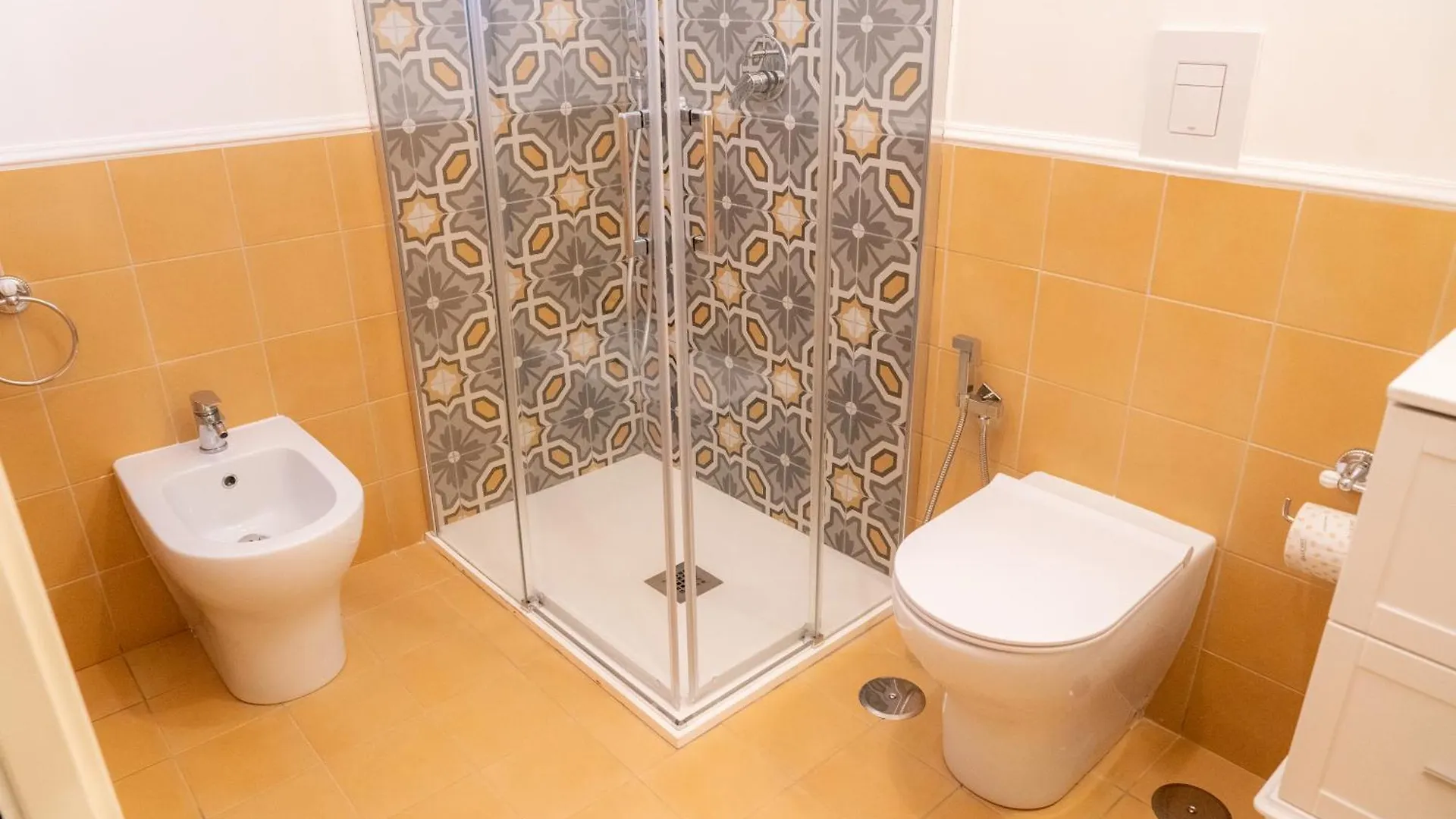Bed & Breakfast Domus Sibyllina, Palazzo Cavalcanti Napoli Italia